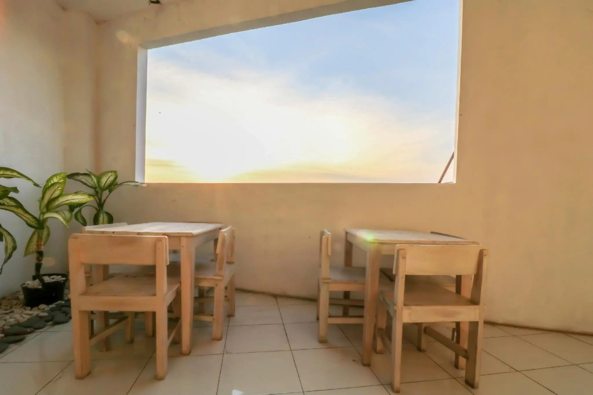 OYO 1489 Simona Hotel