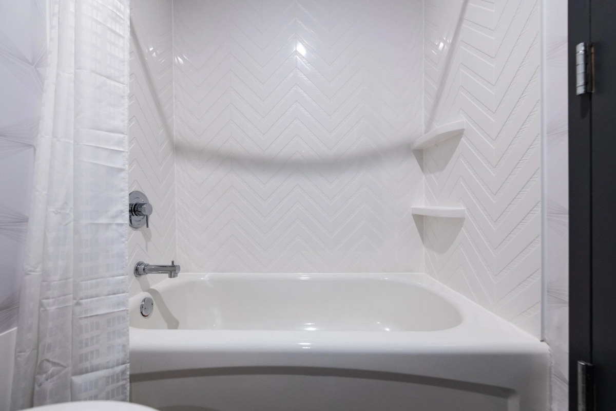 Holiday Inn Newark International Airport by IHG