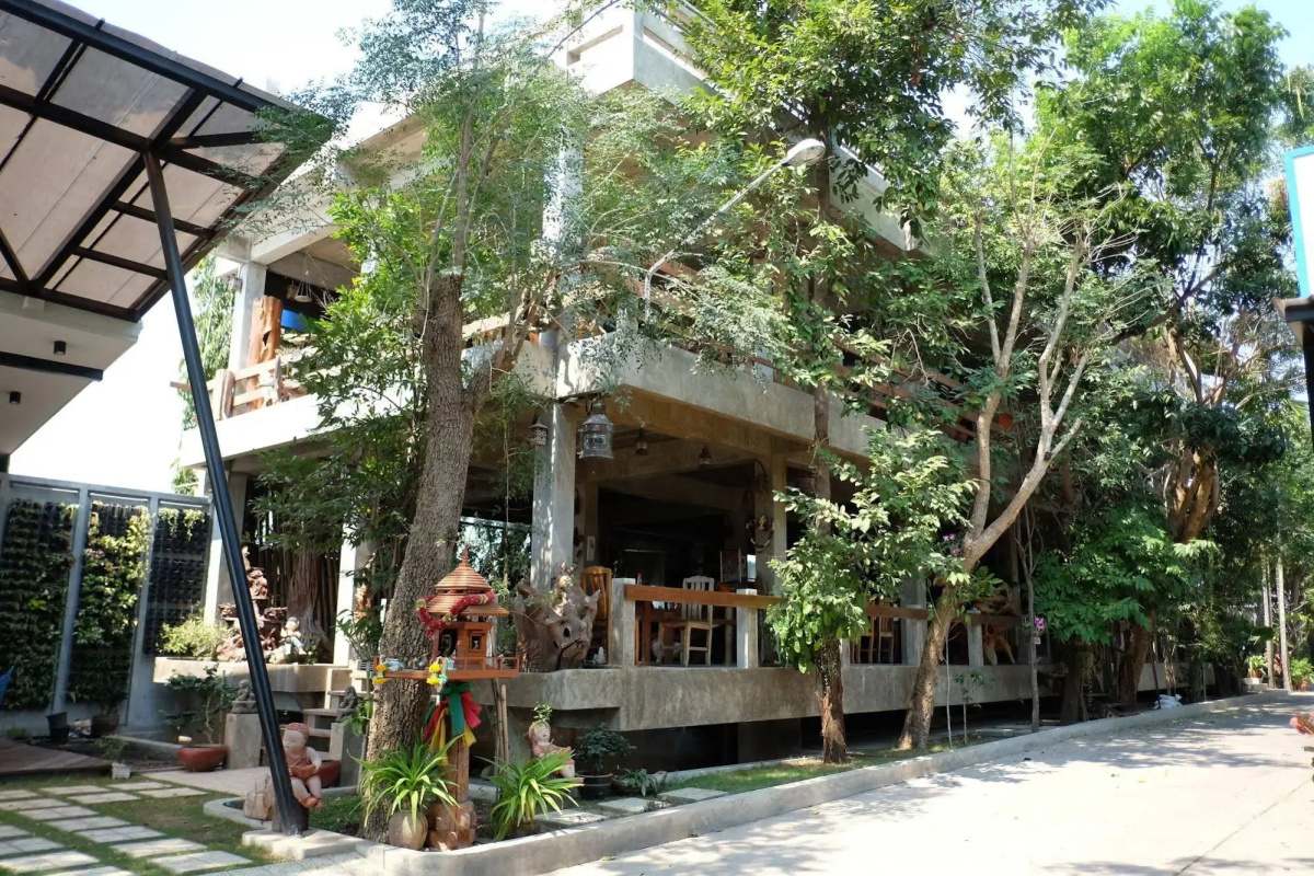 Mac Garden Resort