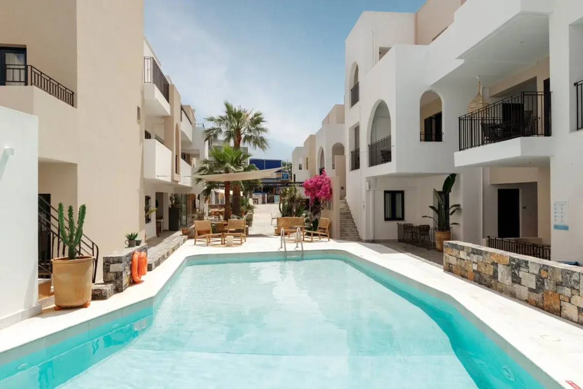 Nami Hotel & Suites