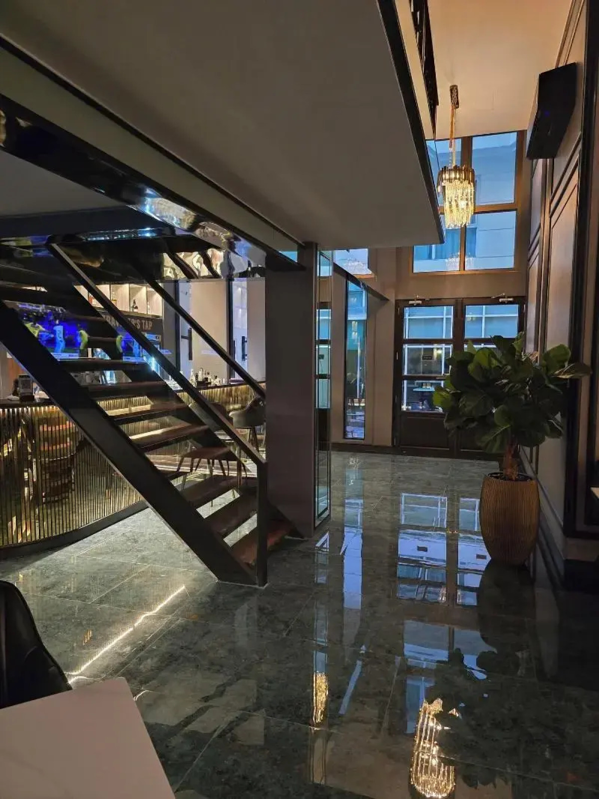 Отель The Bless Hotel and Residence