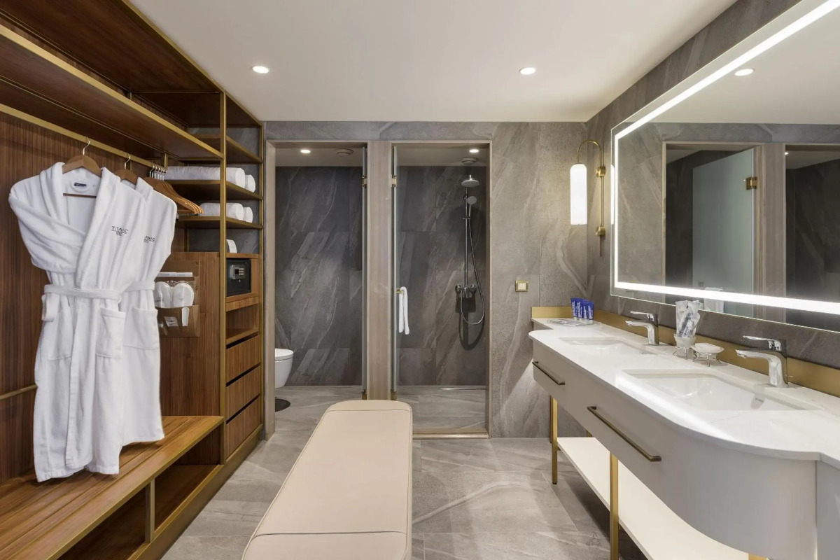 Titanic Port Bakirkoy