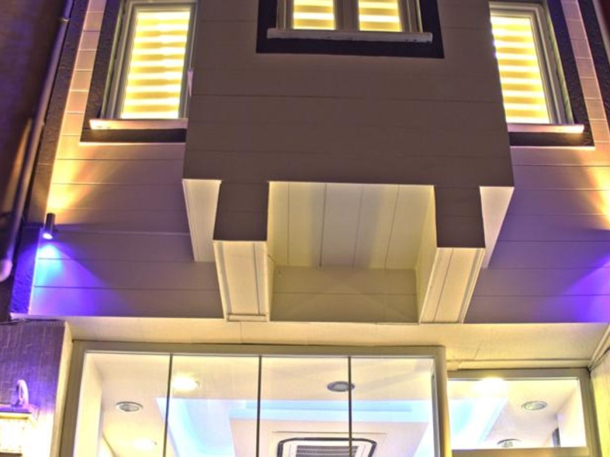 Lemon Residence