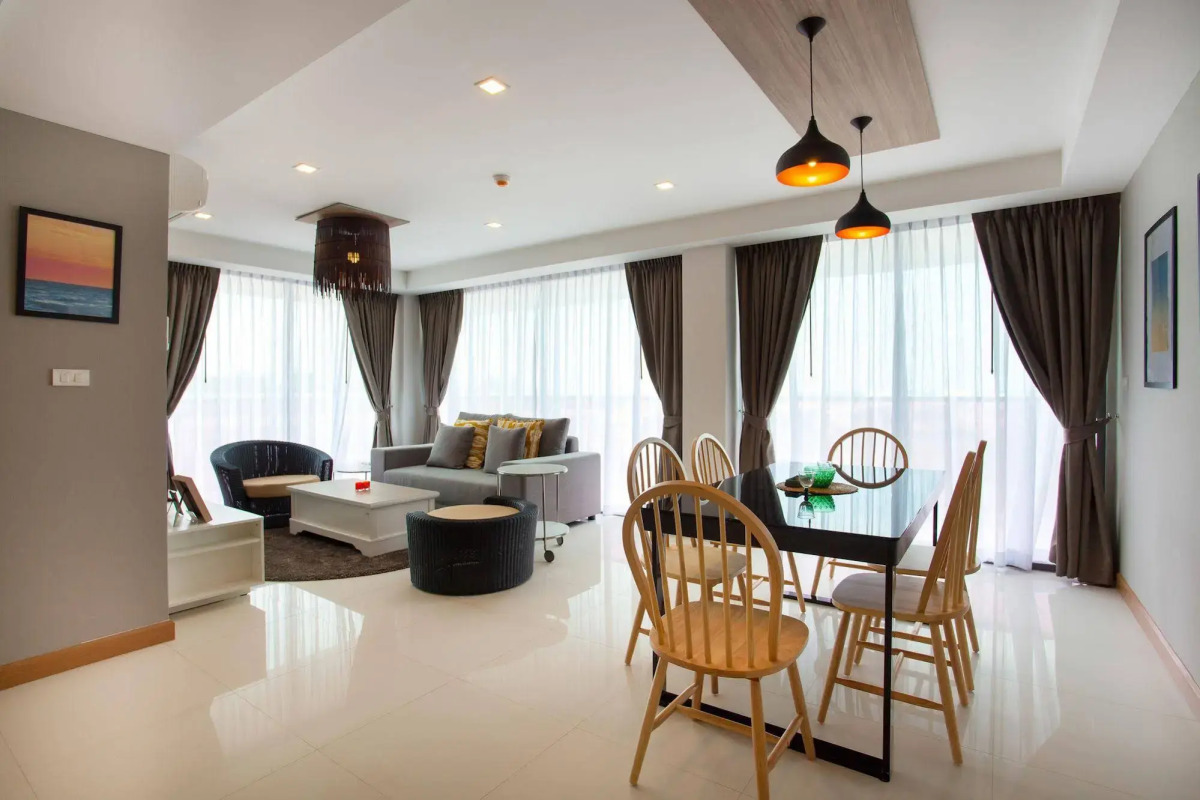 Rocco Hua Hin Beach Seaview