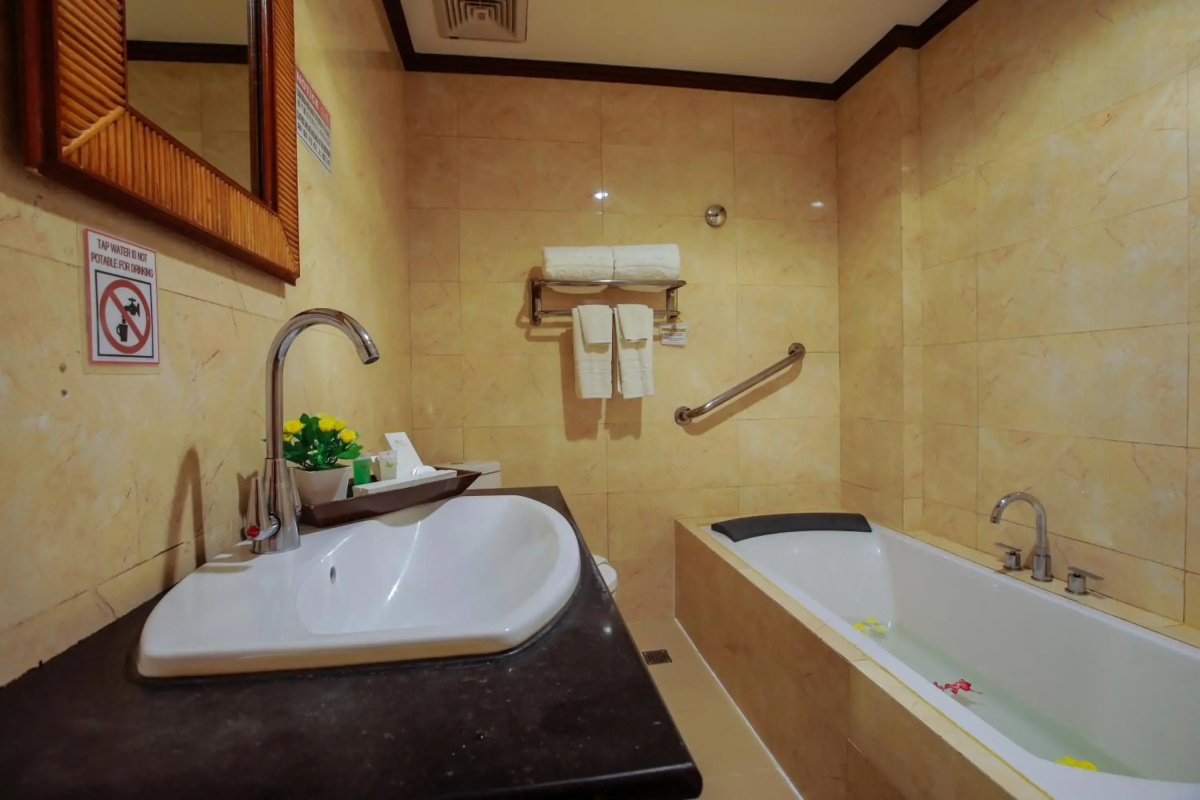 Paradise Garden Hotel and Convention Boracay Powered by ASTON