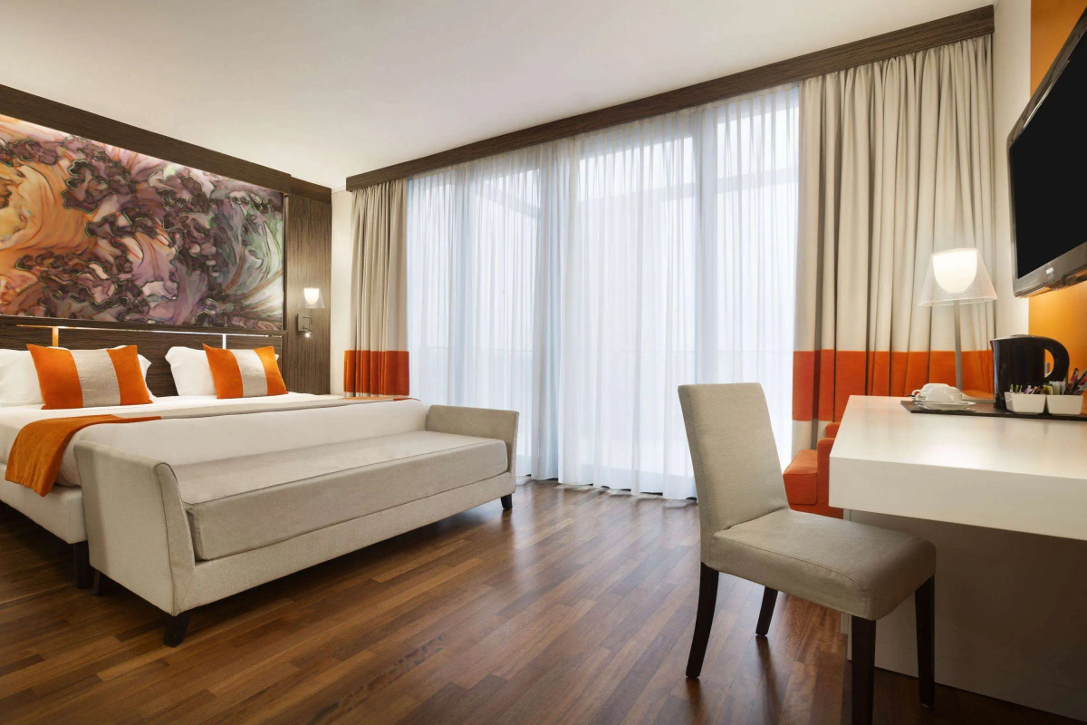 Отель Ramada Plaza by Wyndham Milano