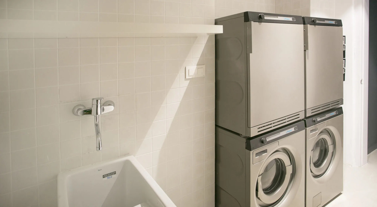 Sant Jordi Hostels Rock Palace