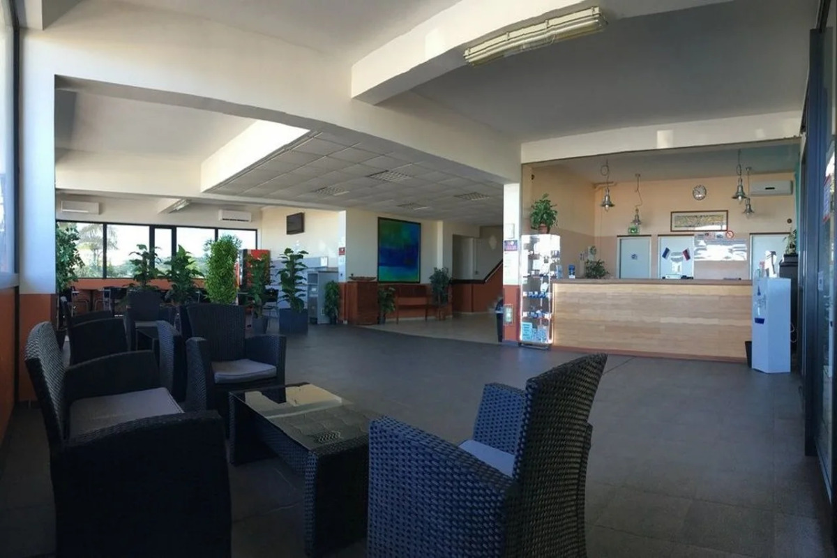Tahiti Airport Motel