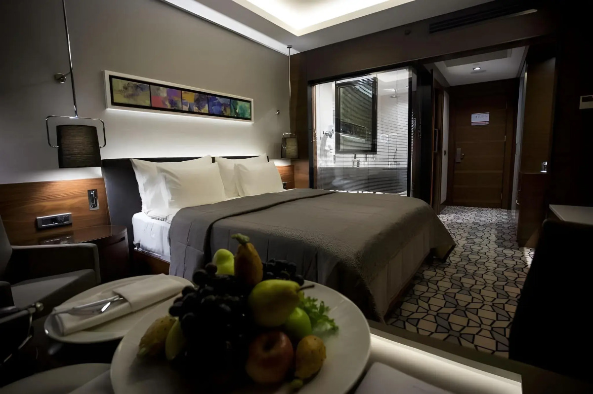 Royal Stay Palace Hotel