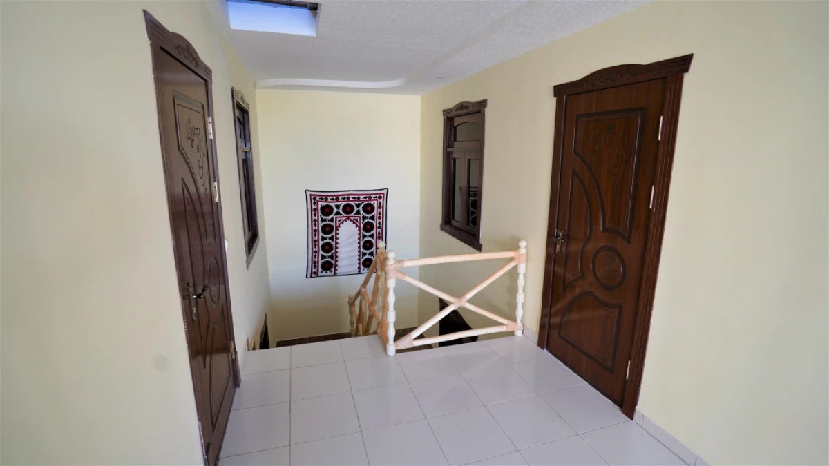 REGISTAN CENTER Guest house