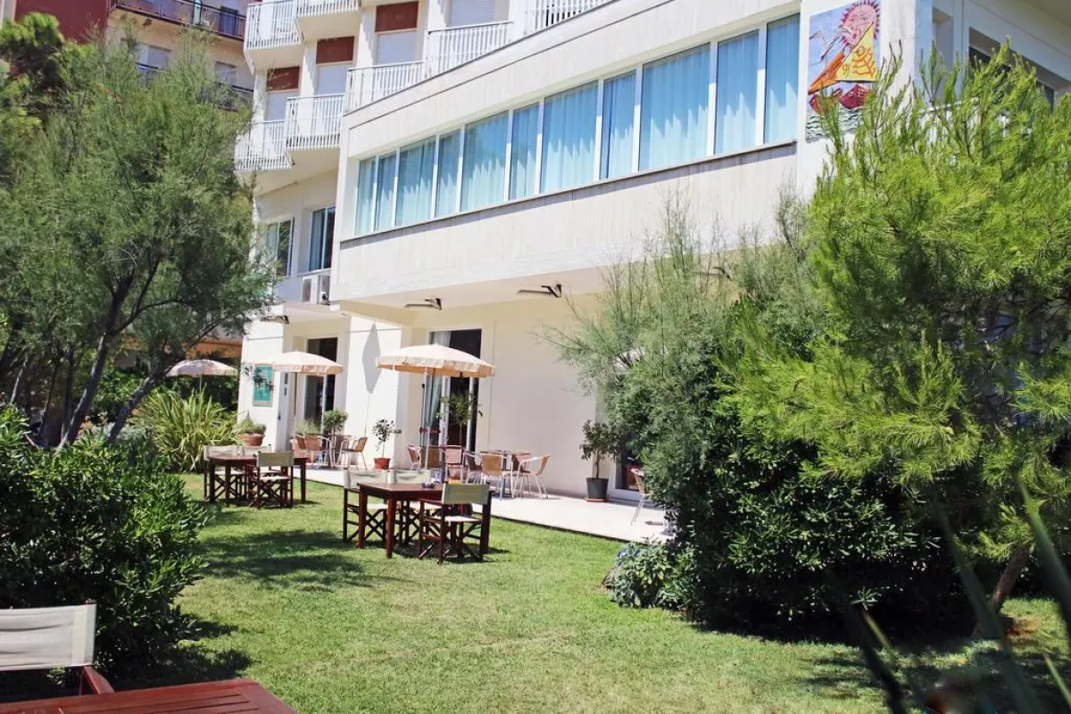 Hotel City Beach Resort