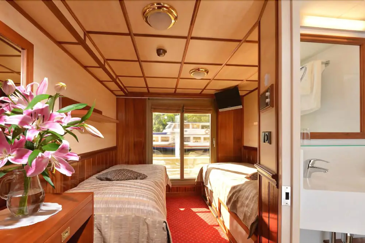 Florentina boat