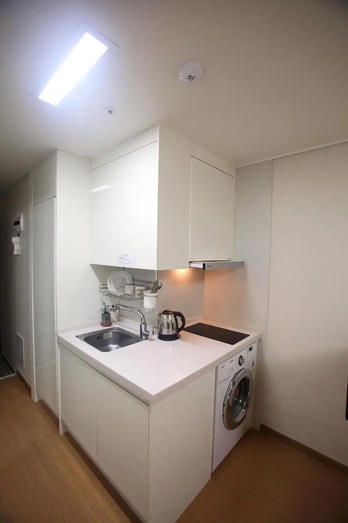 Navi Hotel Residence