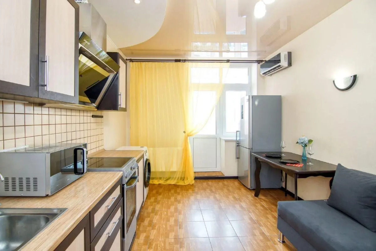 Family Apartments (Фэмили Апартментс) на улице Восточно-Кругликовская 18