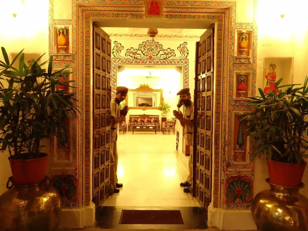Jagat Niwas Palace