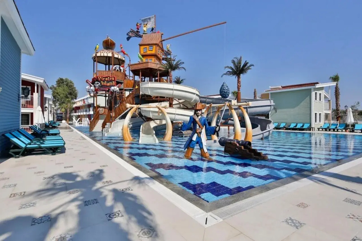 Crystal Club World of Colours - All inclusive