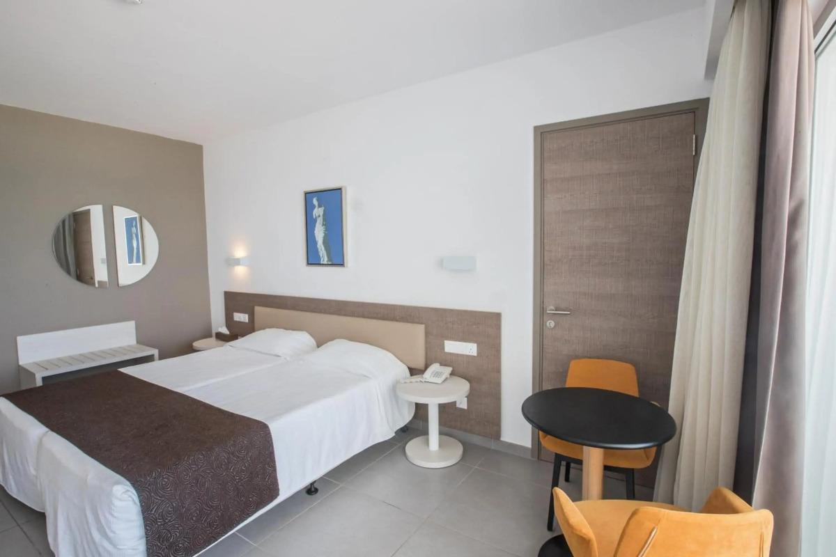 Vassos Nissi Plage Hotel & Spa