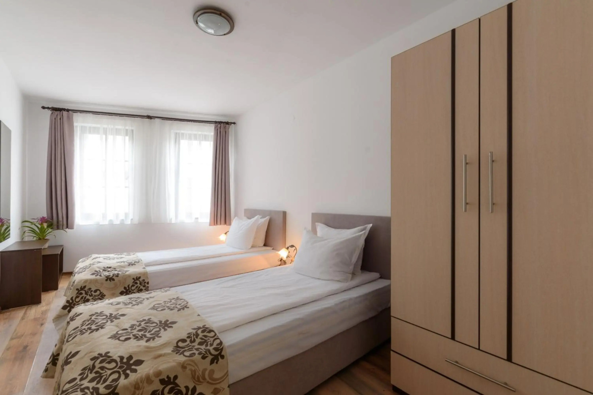 Grand Royale Apartment Complex & Spa