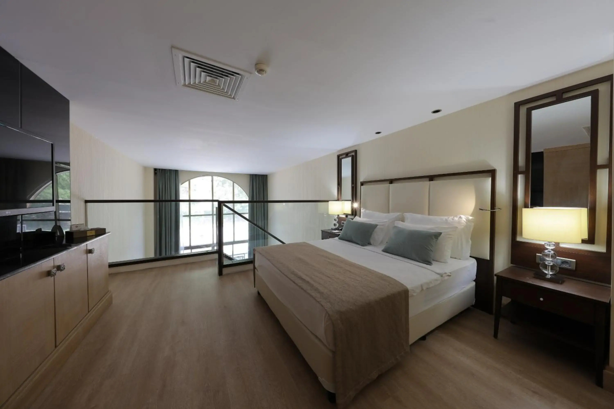 Juju Premier Palace 