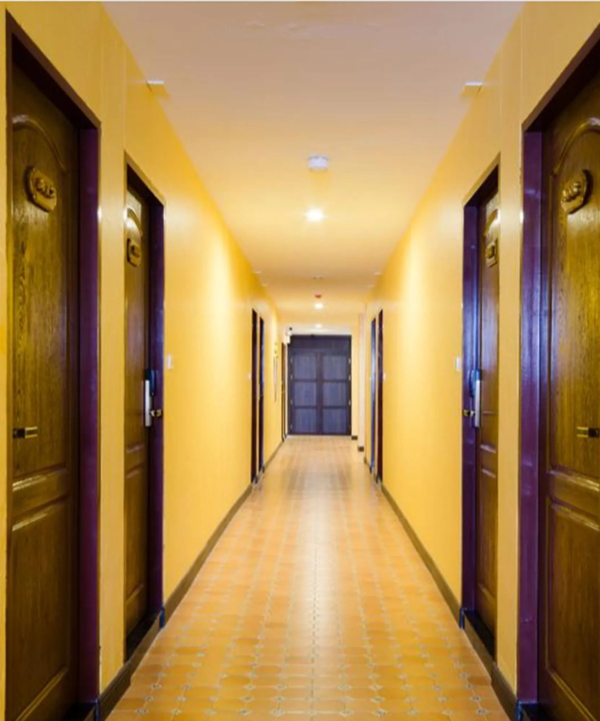 Violet Tower at Khaosan Palace