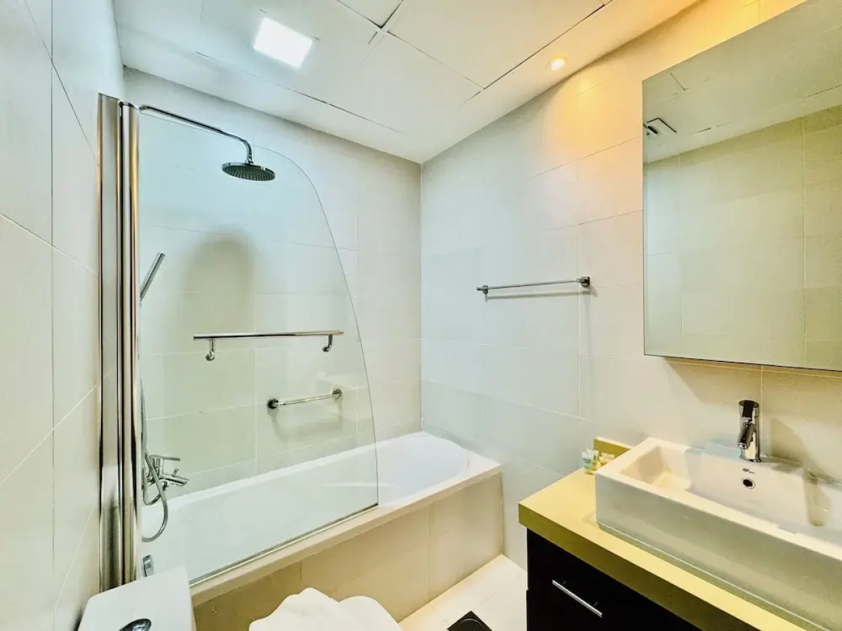 Venduras - Stunning 1BR At Orra Marina