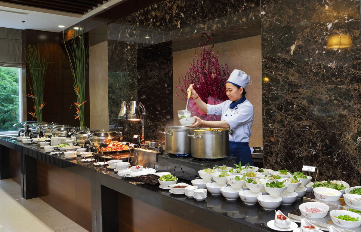 Central Palace Hotel