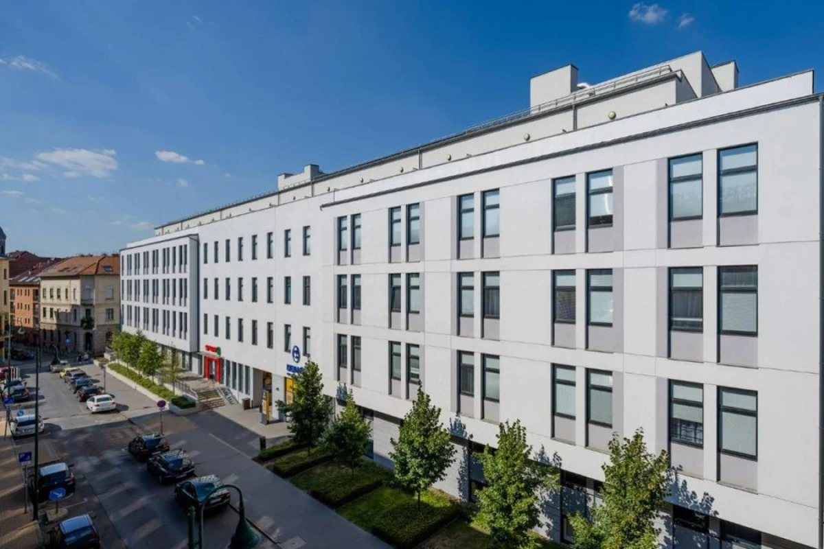 Dean’s Home Budapest