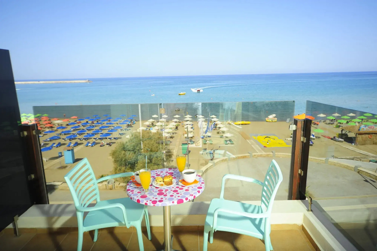 Steris Elegant Beach Hotel