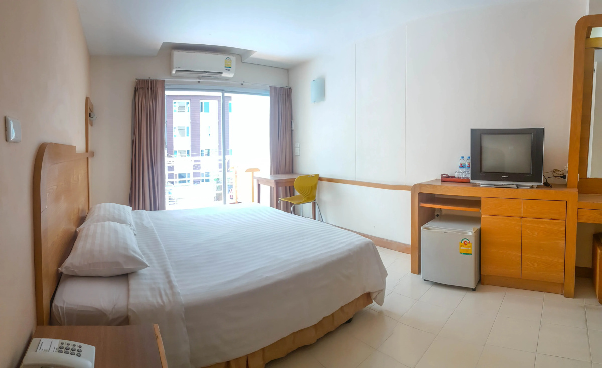 Eastiny Plaza Hotel