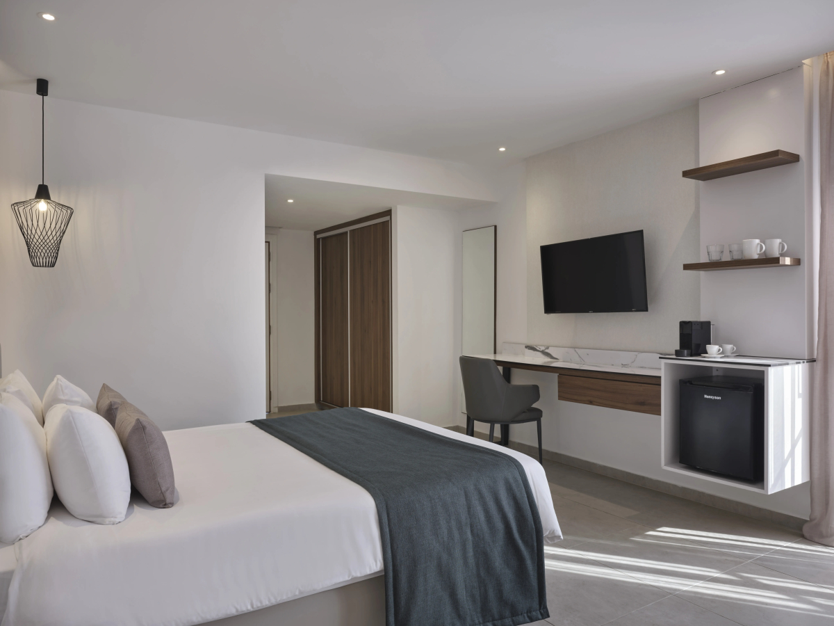 Panas Holiday Village