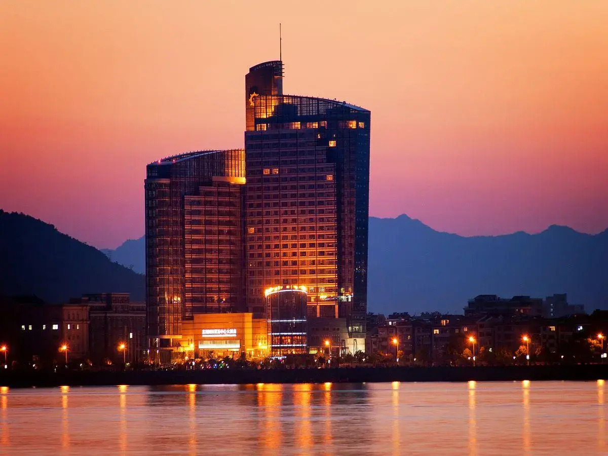 Fuyang International Trade Center Hotel