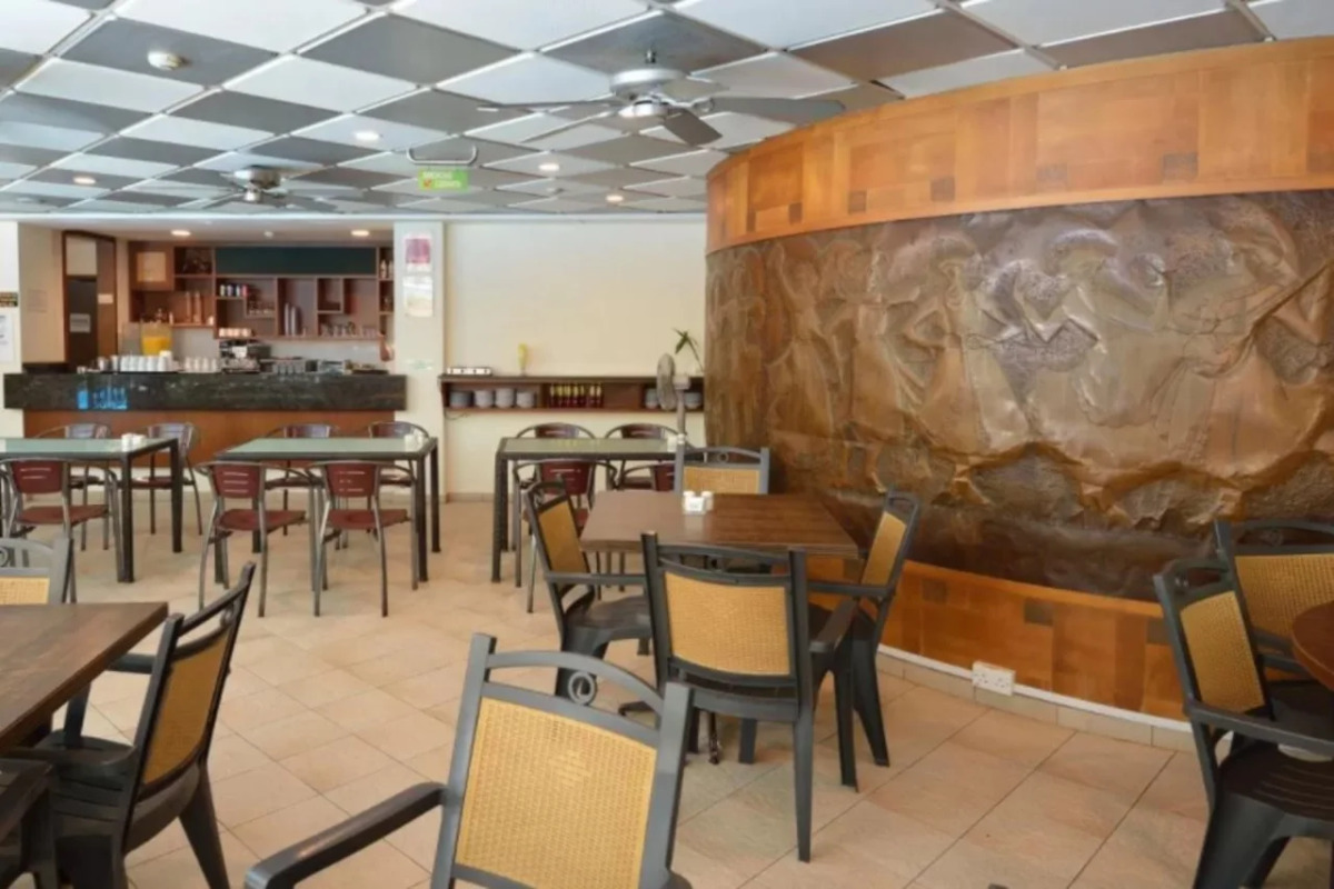 VIP Hotel (SG Clean Certified)