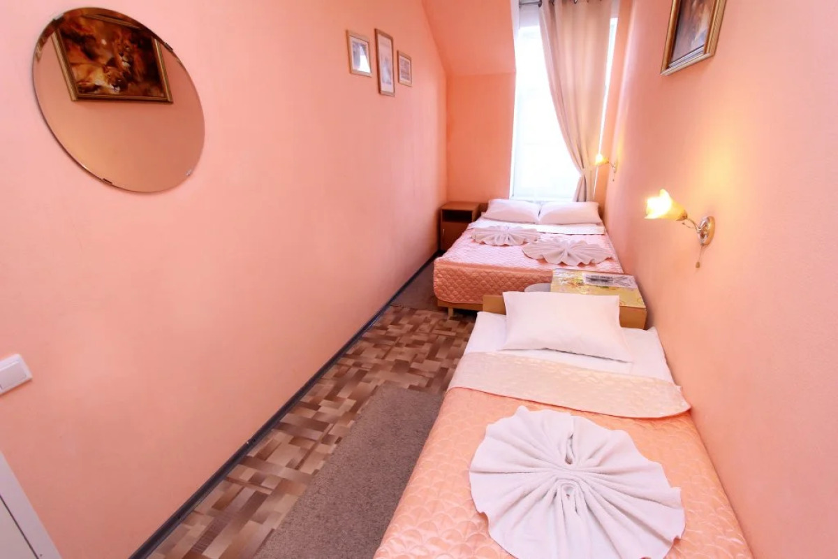 Krasny Kovrik na Pushkinskoy