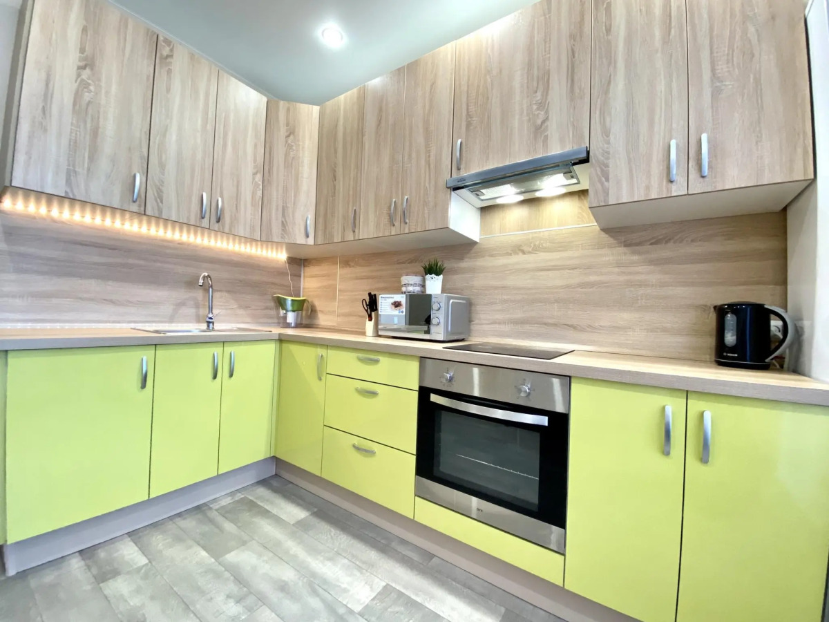 4 Сезона на улице Рудольфа Нуреева 10