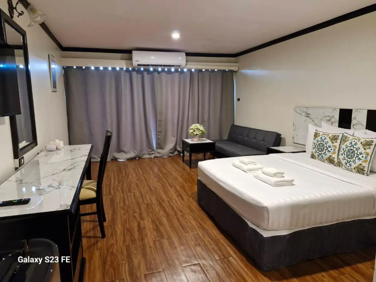 Town In Town Garden Resort