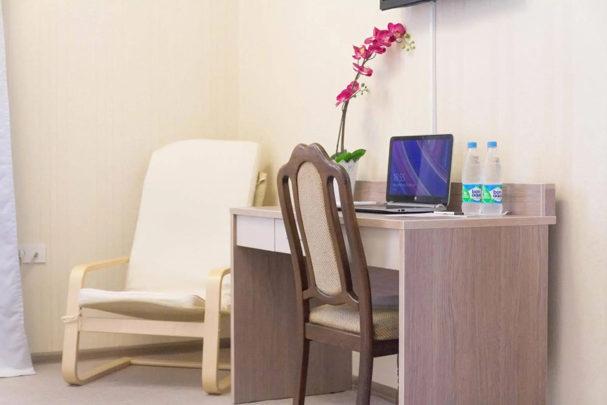 Парк-Отель Май