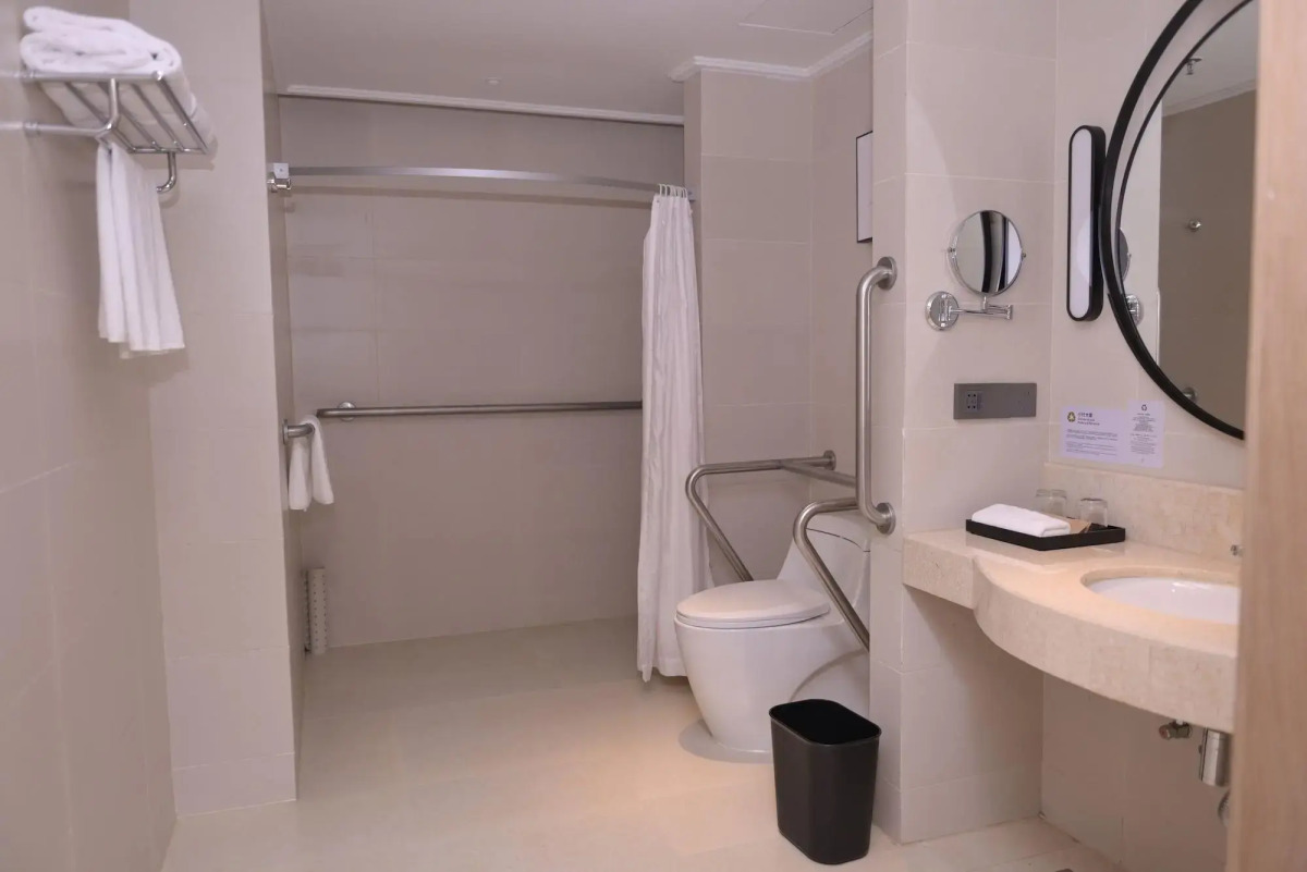 voco Guangzhou Shifu by IHG