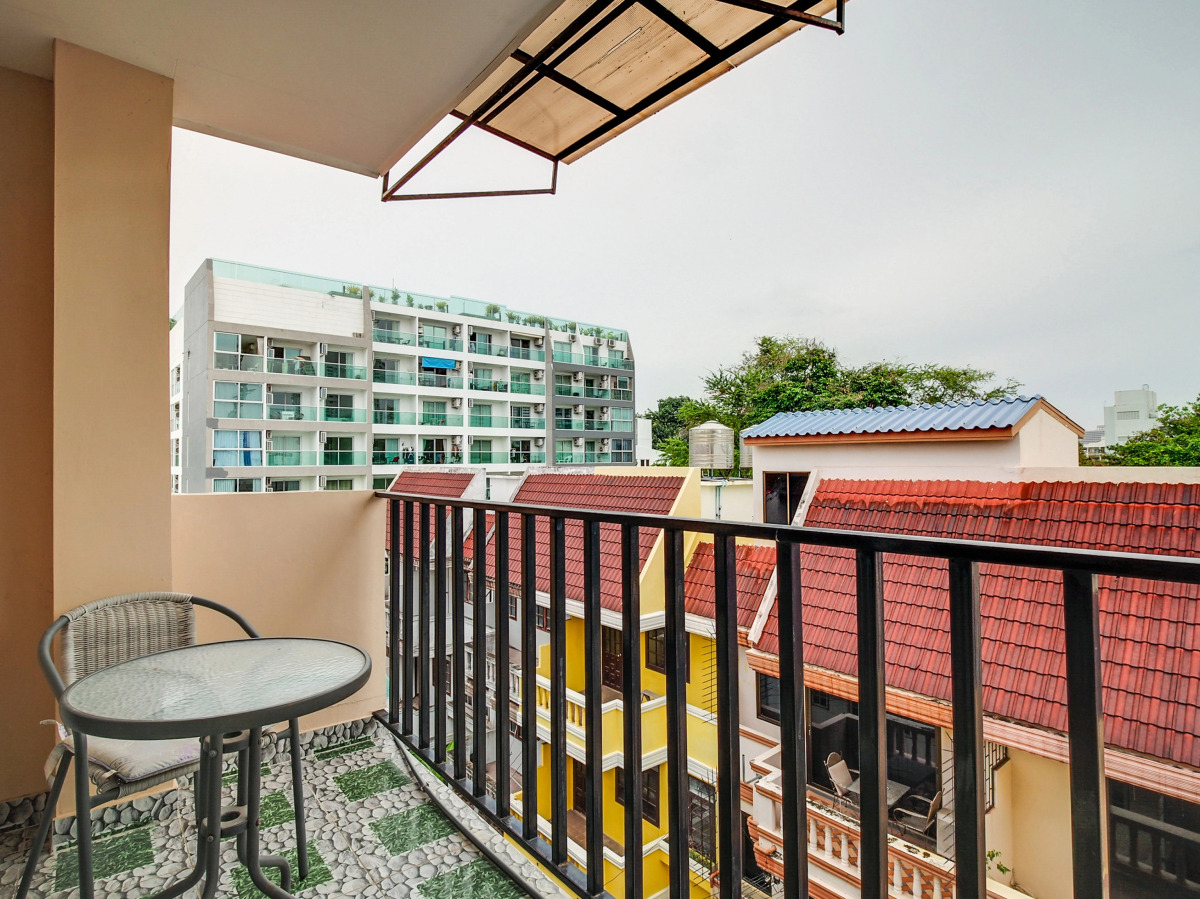 Patumnak Beach Guesthouse