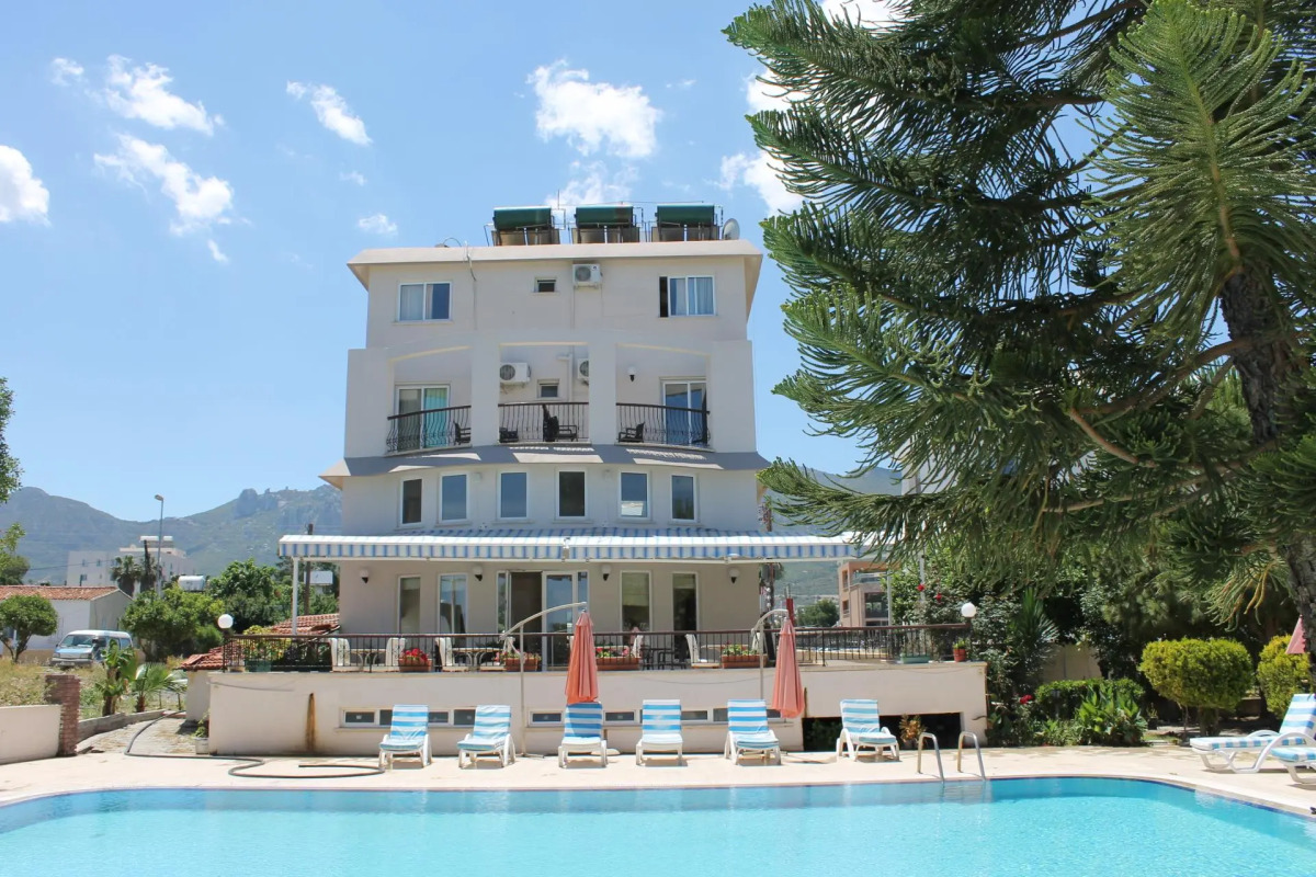 The Prince Inn Hotel & Villas