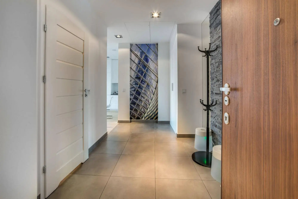 In The Sky - Sky Tower Apartments