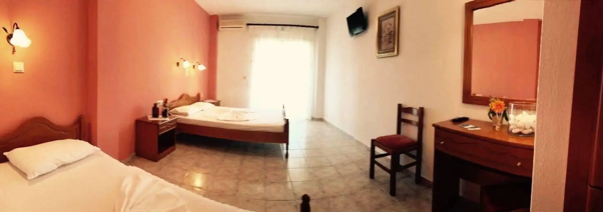 Hotel Papagalos