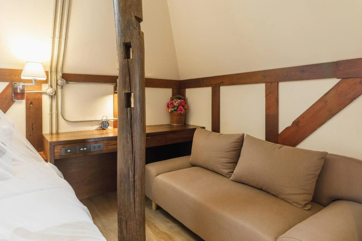 Le Charcoa Hotel