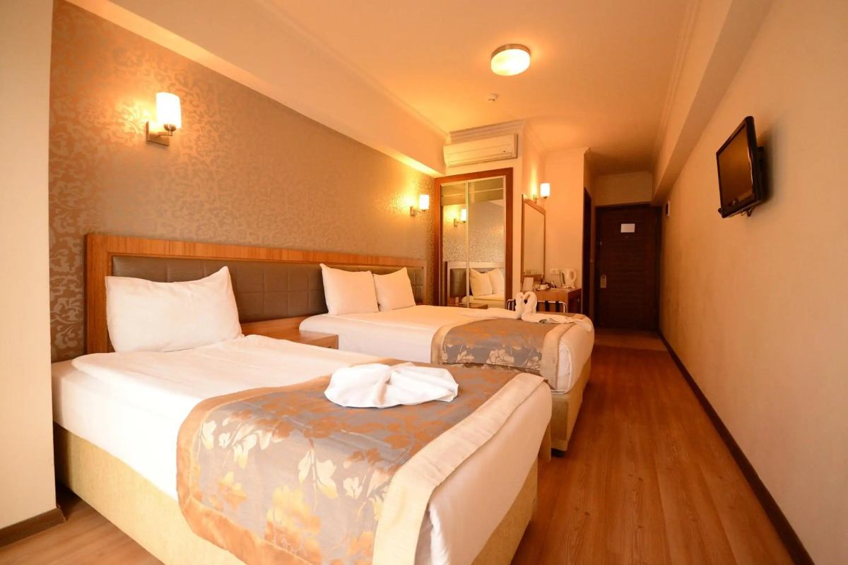 Grand Anzac Hotel