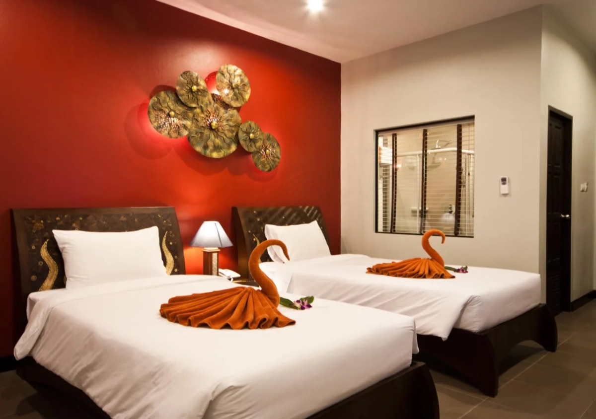 YouDee Hotel Patong (formerly Meir Jarr Hotel)