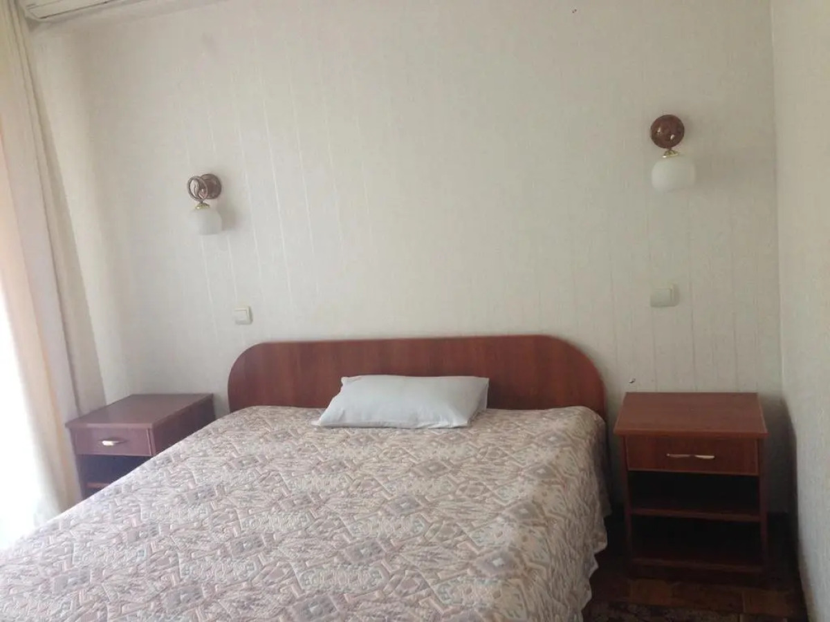 Отель Крымский