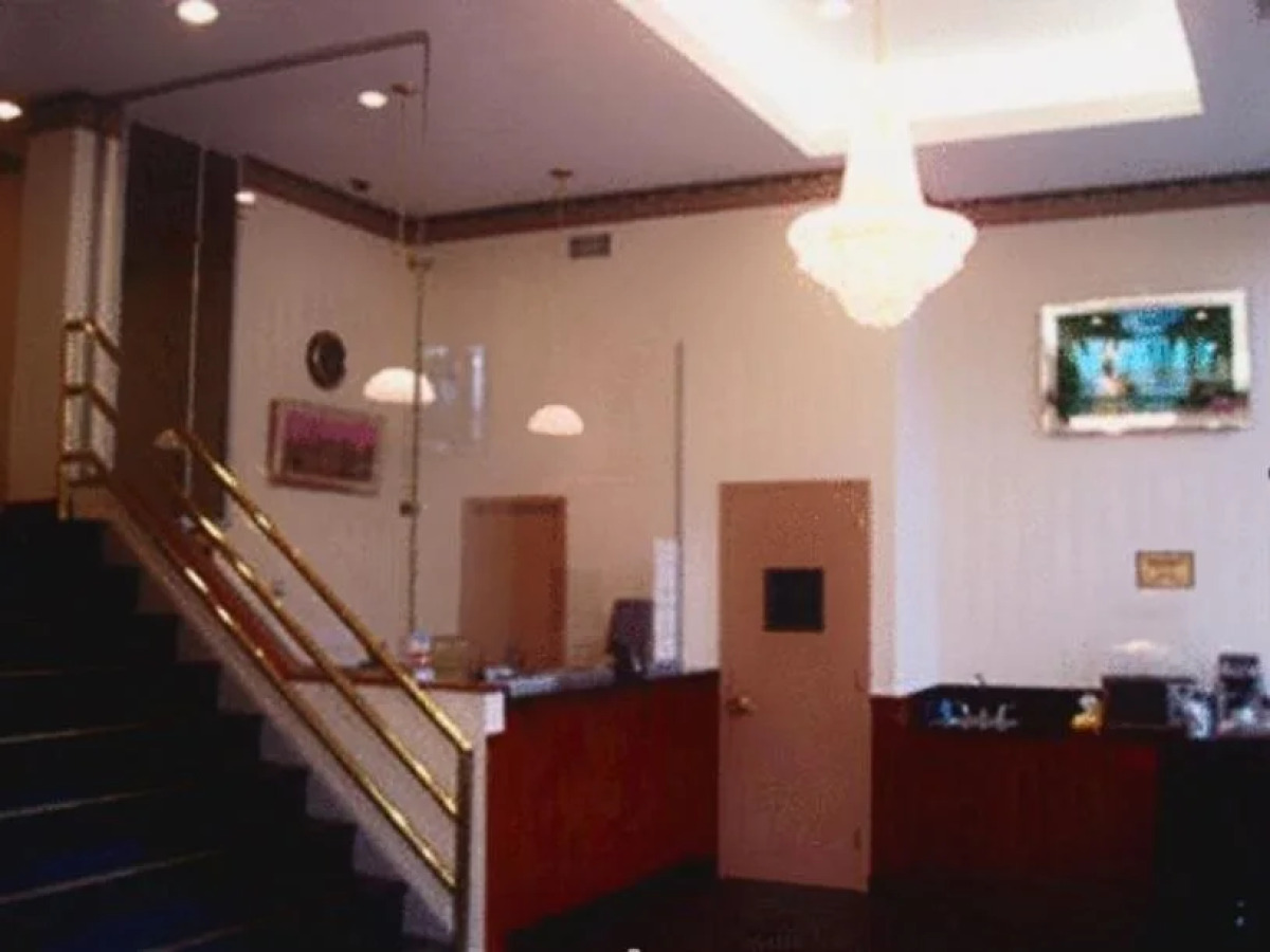 Red Carpet Inn Brooklyn