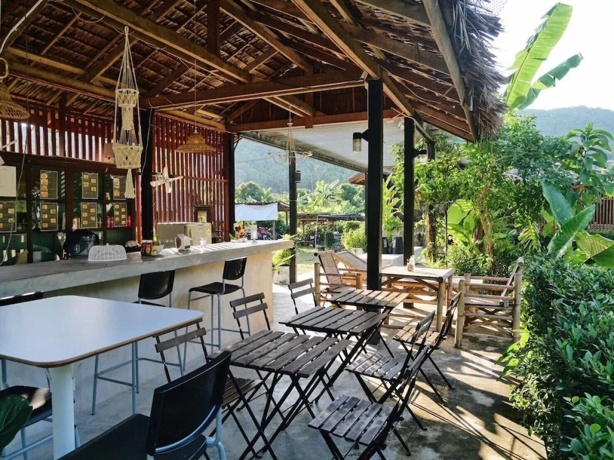Samui Caravans Hill Camp