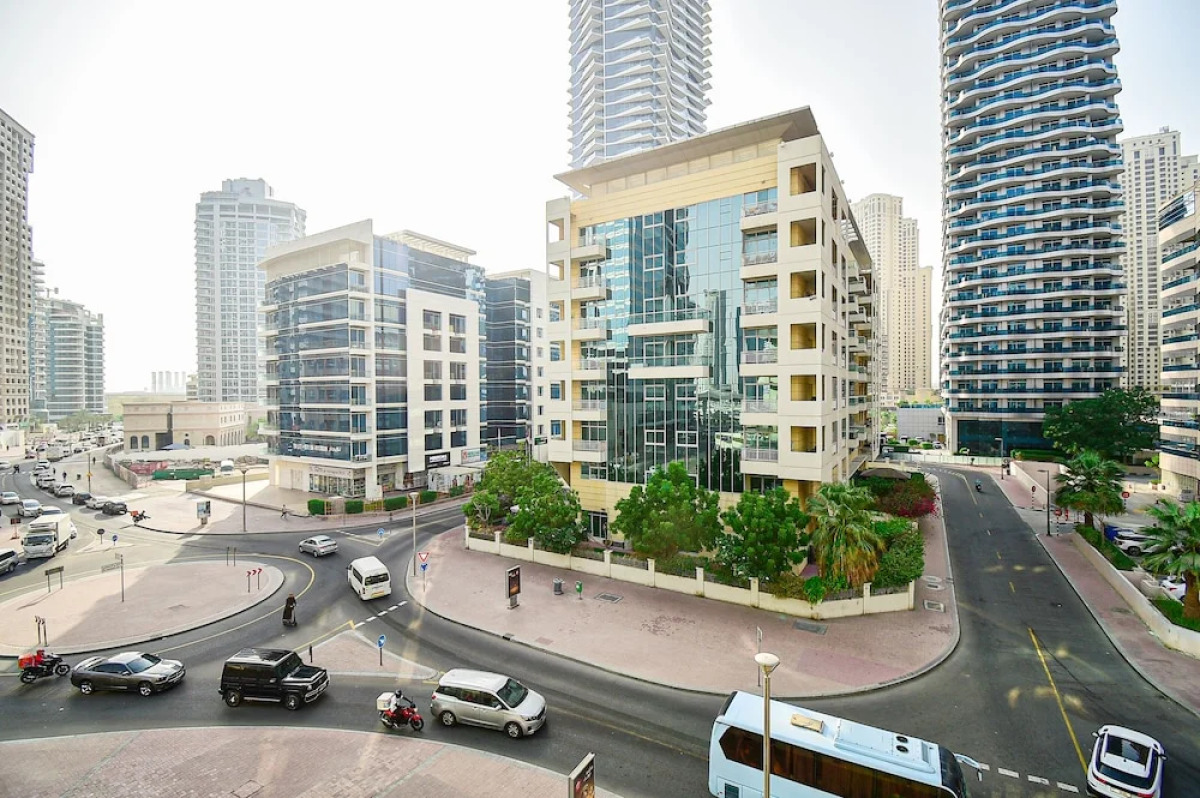 PRL Spacious studio with closed kitchen