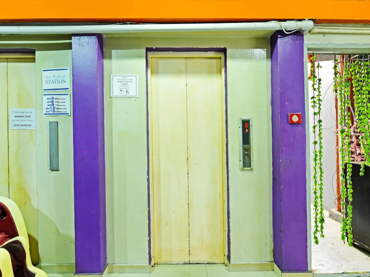 SPOT ON 90138 Hotel Elwarda Klcity