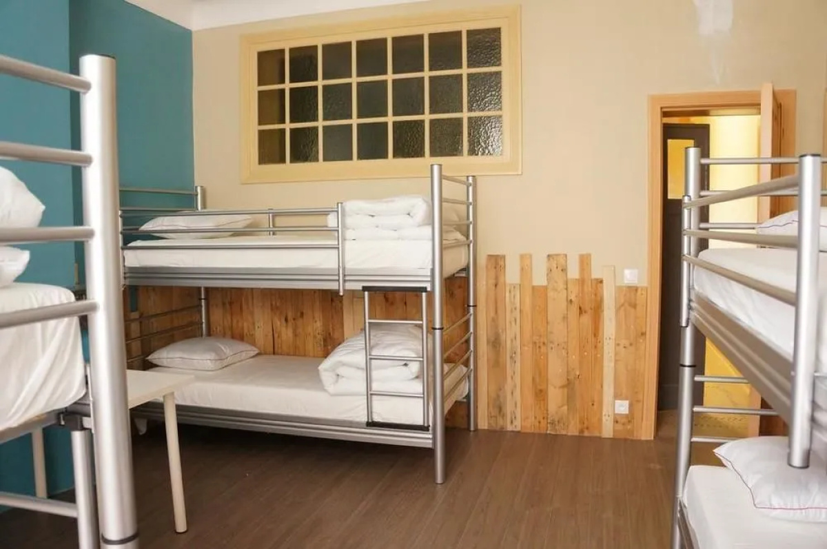 ES Hostel